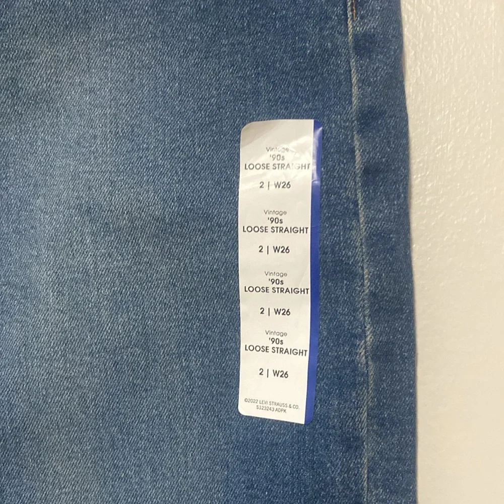 Denizen Levi’s ‘90’s Loose Fit Straight Leg Mom Jeans Mid Rise - Size 2